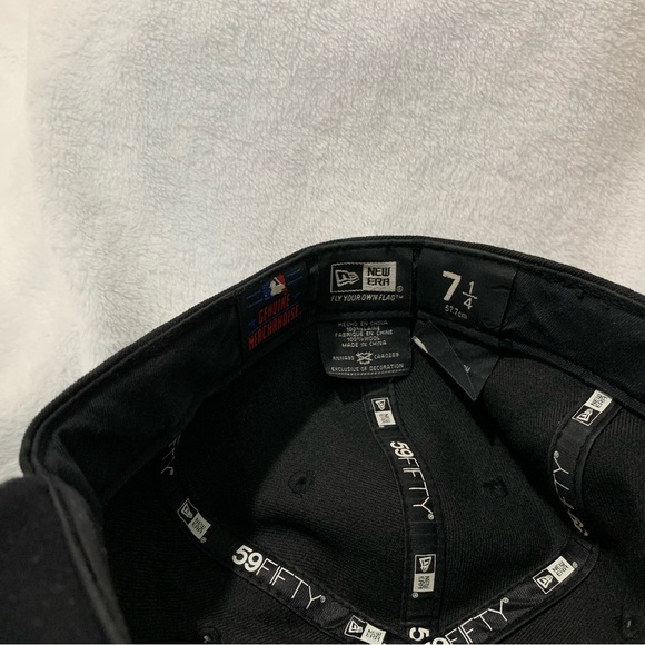 Philadelphia Phillies New Era Fitted Hats Size 7 1/4 - Picture 6 of 9